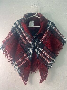 Girls 2/3T Knitted Poncho with Clasps